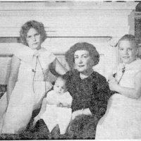 Jane McCoy with Carol, Kate and baby Jane 1958